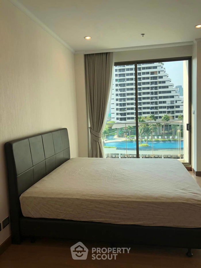 picture 1-BR Condo at Supalai Oriental Sukhumvit 39 near MRT Phetchaburi (ID 1297095) - 2/5