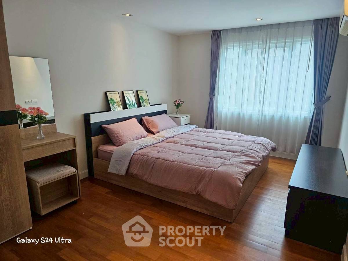 picture 3-BR Condo at Le Nice Ekkamai Condominium near BTS Ekkamai (ID 2295264) - 4/12