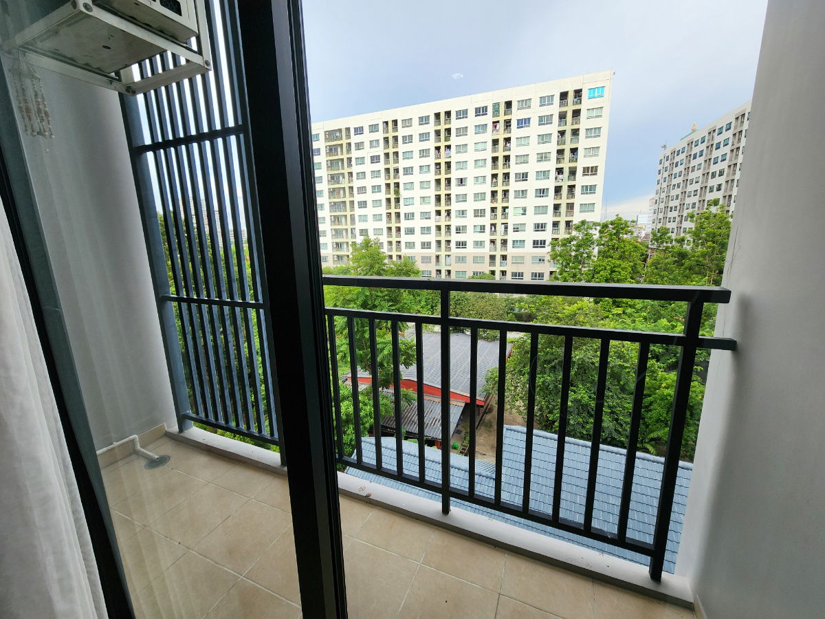 picture Reduced price** Sale / For rent Supalai City Resort Rama 8 **Real room, real picture** 2 bedrooms, 75 square meters, pool view SNS027 - 51/86