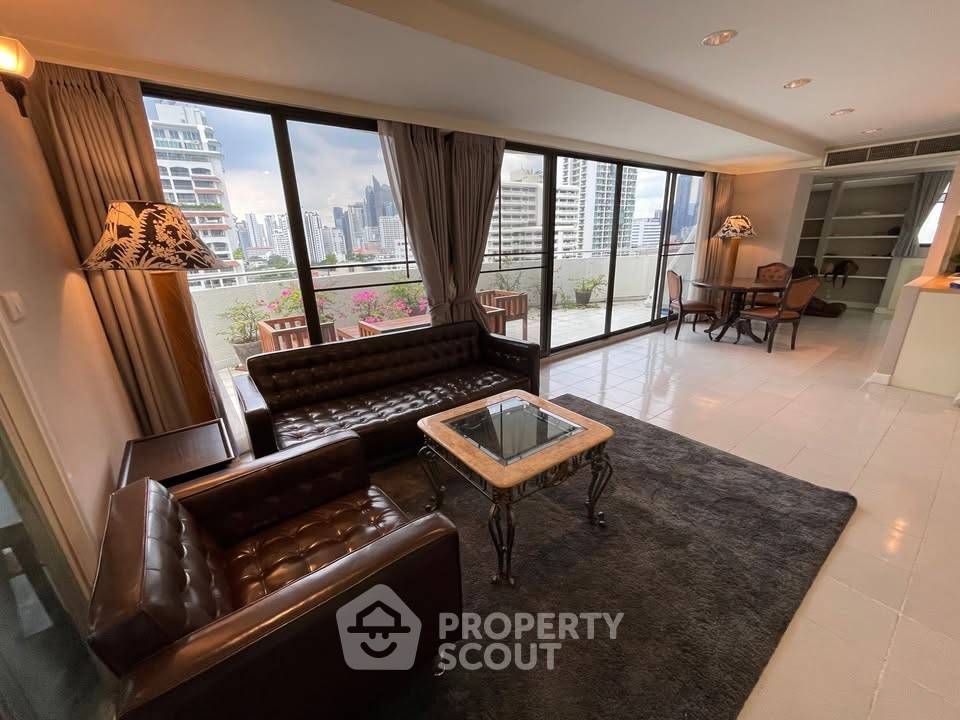 picture 2-BR Condo at Supalai Place Sukhumvit 39 near BTS Phrom Phong (ID 2294376) - 32/32