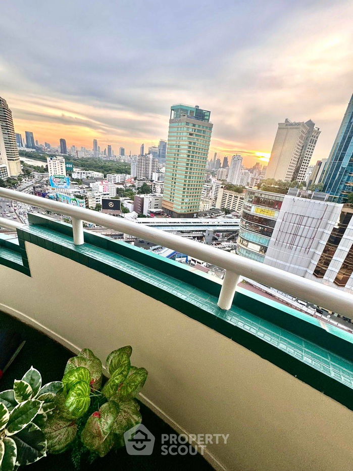 picture 2-BR Condo at Las Colinas near BTS Asok (ID 1871330) - 8/22