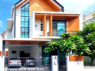 Houses for sale Hat Yai Bus Terminal : Urgent sale, detached house, Khlong Toei, Hat Yai, 3 bedrooms, area 56 sq m, selling for 5.5 million baht.