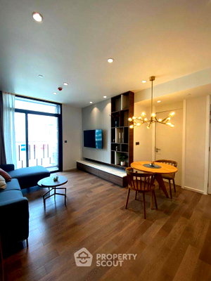 Condos for rent : 19th-Floor 2-BR Muniq Sukhumvit 23, 100m To MRT Sukhumvit (ID 411052)