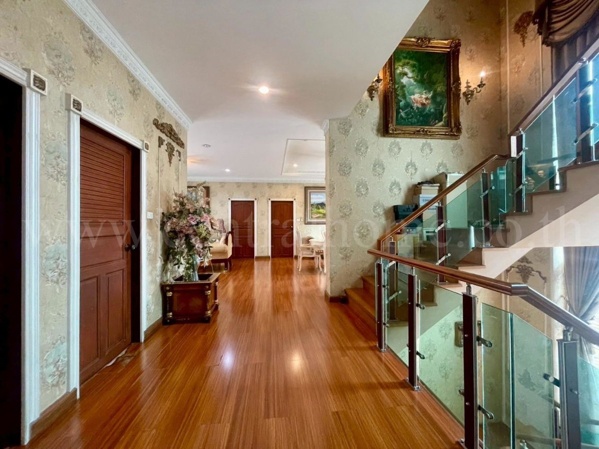รูป บ้านเดี่ยว 3 ชั้น หมู่บ้านเมืองทองธานี โครงการ 2 บ้านสวย พร้อมอยู่ ราคาถูก - รูปที่ 10/18