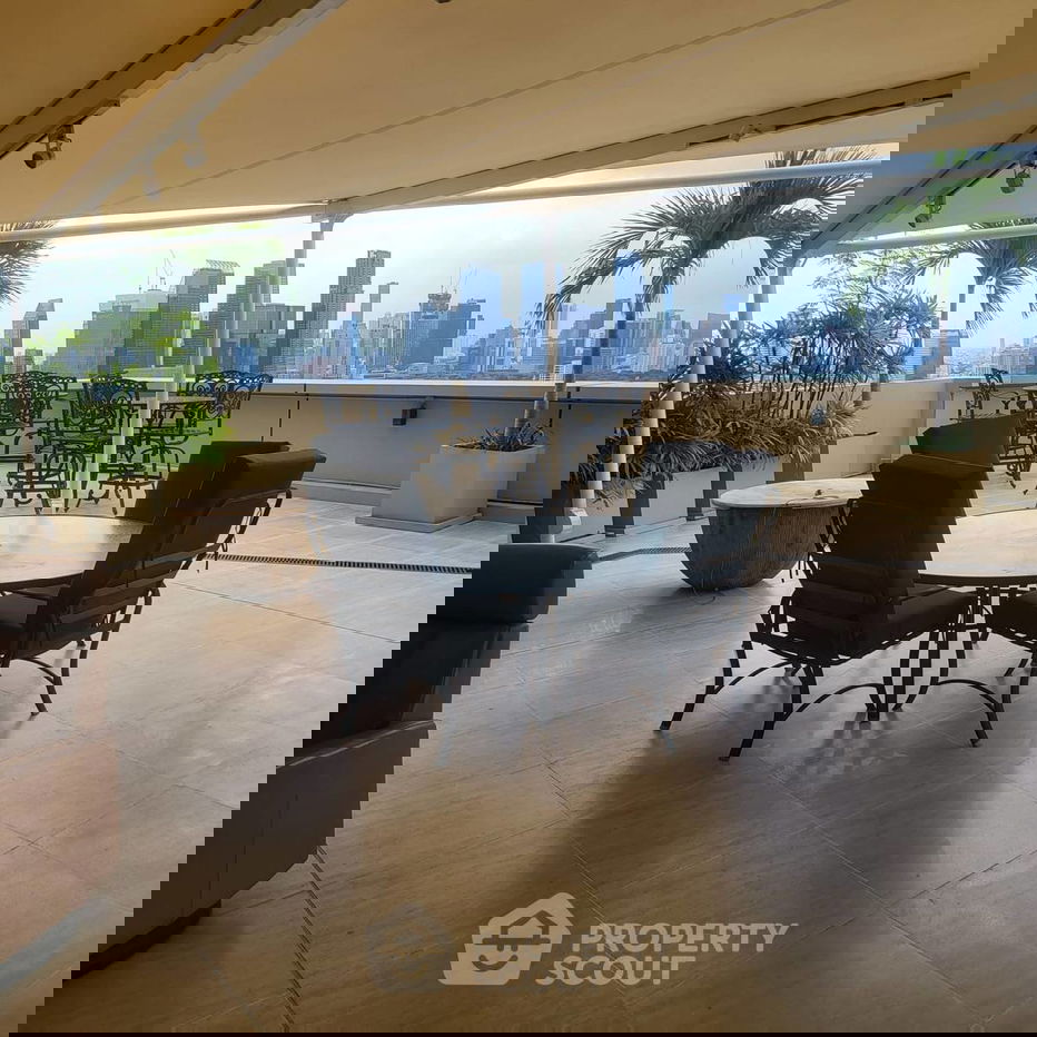 picture 3-BR Condo at The Lakes Bangkok near BTS Asok (ID 2102216) - 1/16