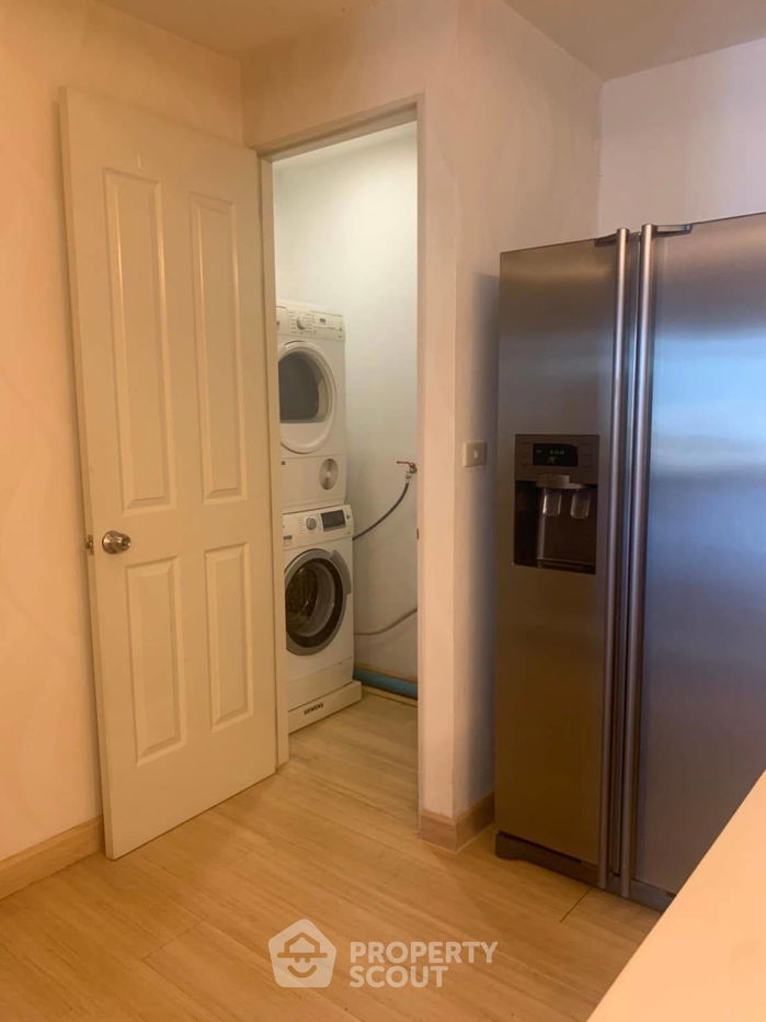 picture 2-BR Condo at Baan Sathorn Chaopraya near BTS Krung Thon Buri (ID 1094849) - 8/12