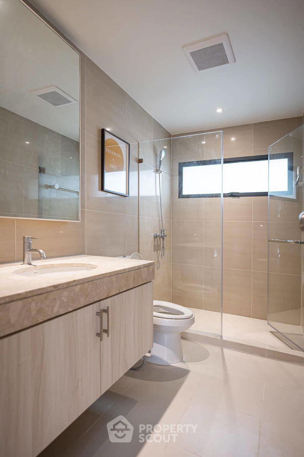 picture 2-BR Condo at Noble Ambience Sarasin near BTS Ratchadamri (ID 1399030) - 2/10