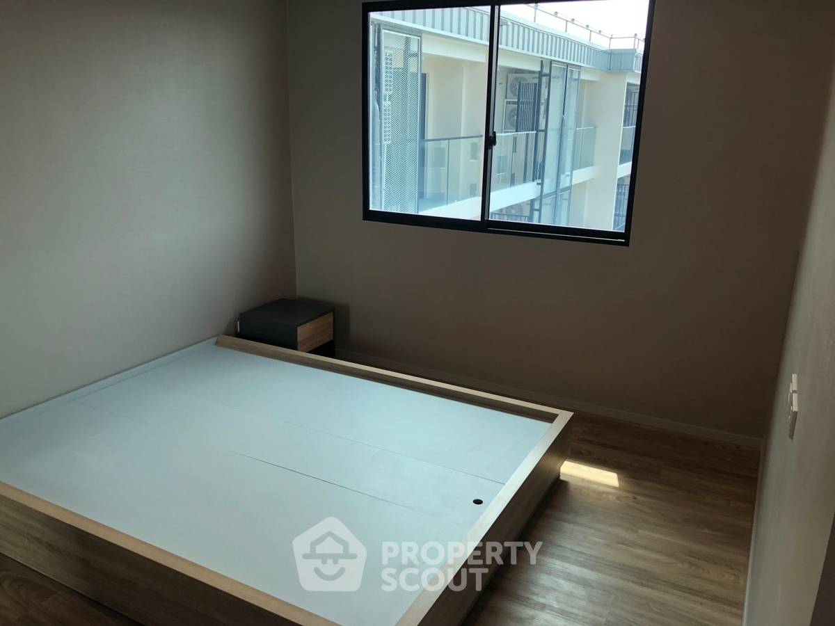 picture 2-BR Condo at Blossom Condo @ Sathorn-Charoenrat near BTS Surasak (ID 2282383) - 3/12