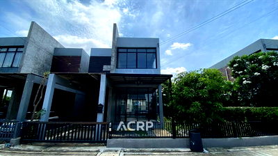 Houses for sale Nong Khaem : Modern Loft-Style Twin House for Sale – The Season Phetkasem 69 Project, close to MRT Lak Song
