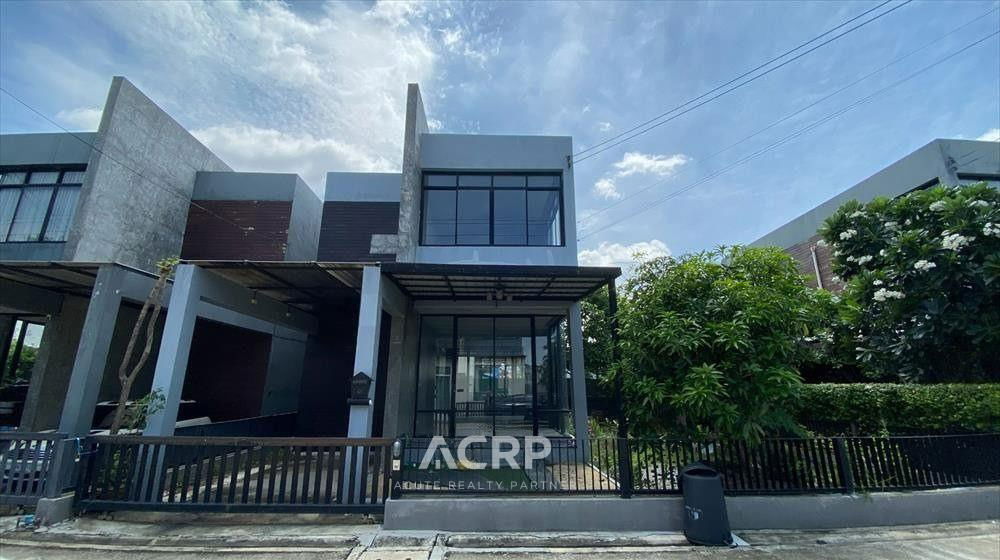 picture Modern Loft-Style Twin House for Sale – The Season Phetkasem 69 Project, close to MRT Lak Song - 1/20