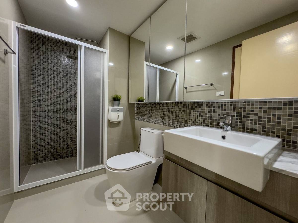 picture 2-BR Condo at We Condo Ekamai Ramindra in Tha Raeng (ID 2052230) - 11/15