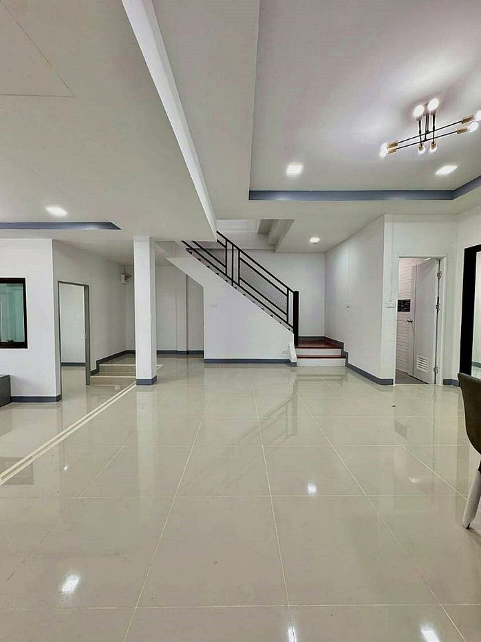 รูป บ้านสวยมาก 4 ห้องนอน หลังริม  มีระเบียงชั้น 2  #หมู่บ้านรัตนาธานี บางบัวทอง  รีโนเวทใหม่  ติดถนนวัดลาดปลาดุก  ใกล้เซ็นทรัล เวสเกต - รูปที่ 9/20