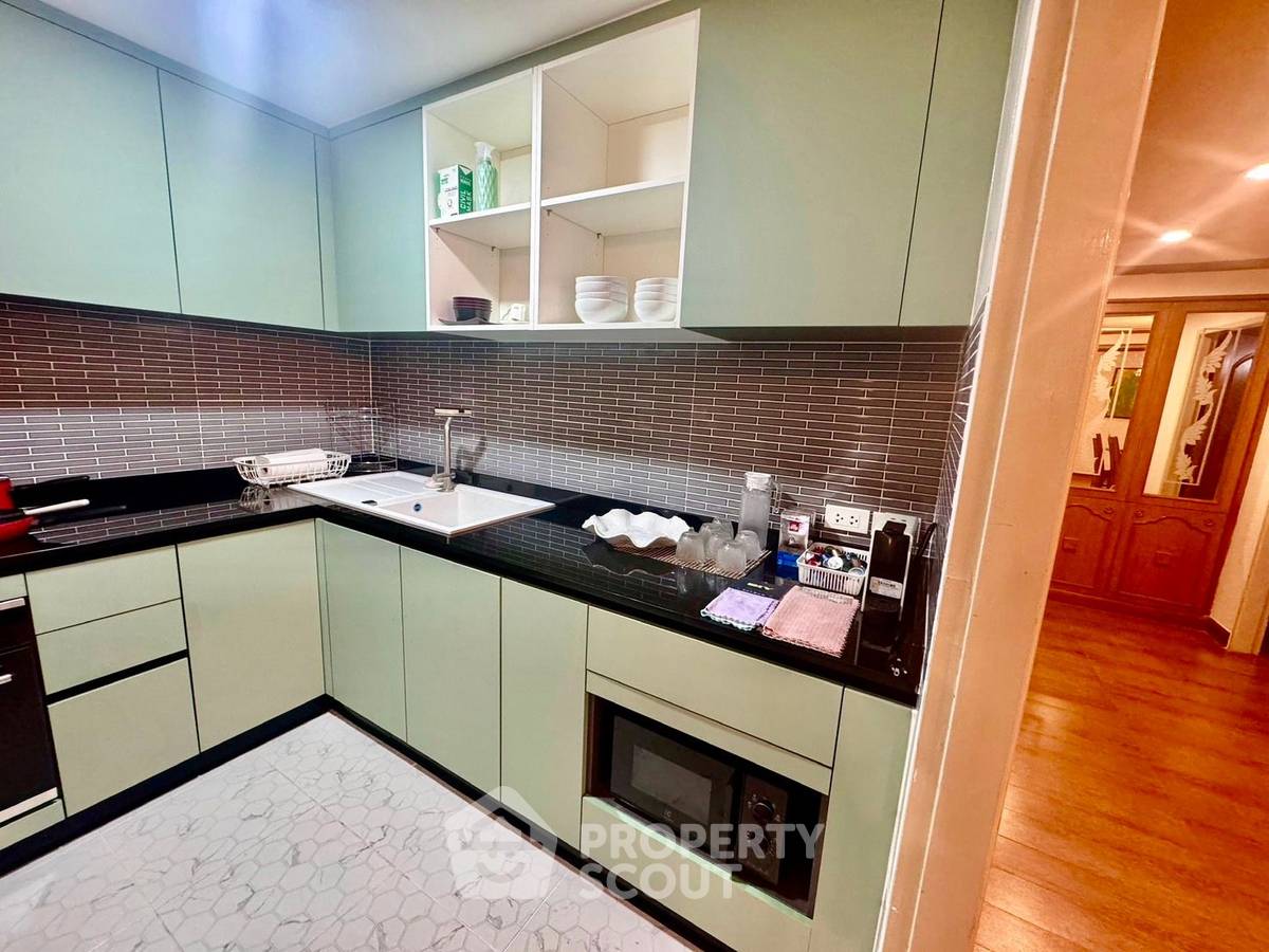 picture 2-BR Condo at Las Colinas near BTS Asok (ID 1871330) - 4/22
