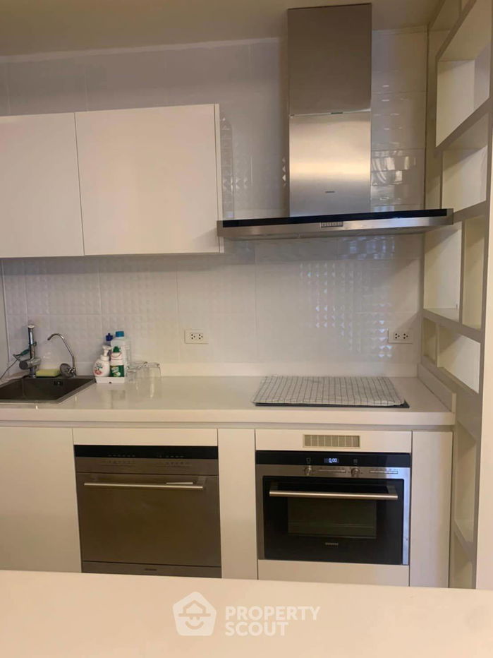picture 2-BR Condo at Baan Sathorn Chaopraya near BTS Krung Thon Buri (ID 1094849) - 6/12