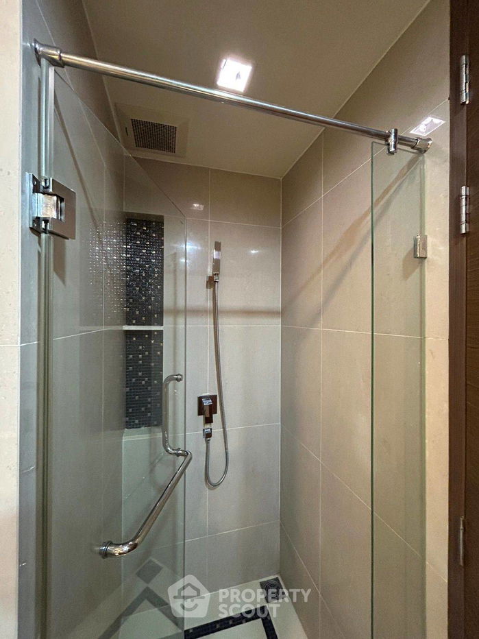 picture 2-BR Condo at The Address Sathorn near BTS Saint Louis (ID 1209782) - 19/22