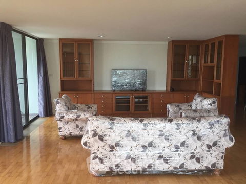 3-BR Condo at The Habitat Sukhumvit 53 Condominium near BTS Thong Lor (ID 511399)