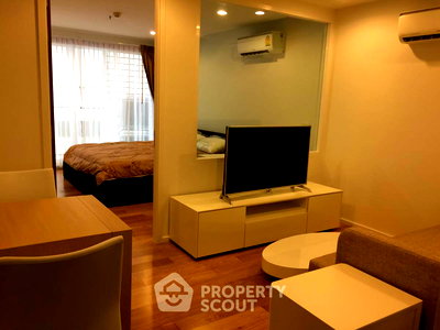คอนโด สุขุมวิท 15 : คอนโด 1-ห้องนอน ที่ 15 สุขุมวิท เรสซิเด็นท์ ใกล้ BTS นานา (ID 1972039)