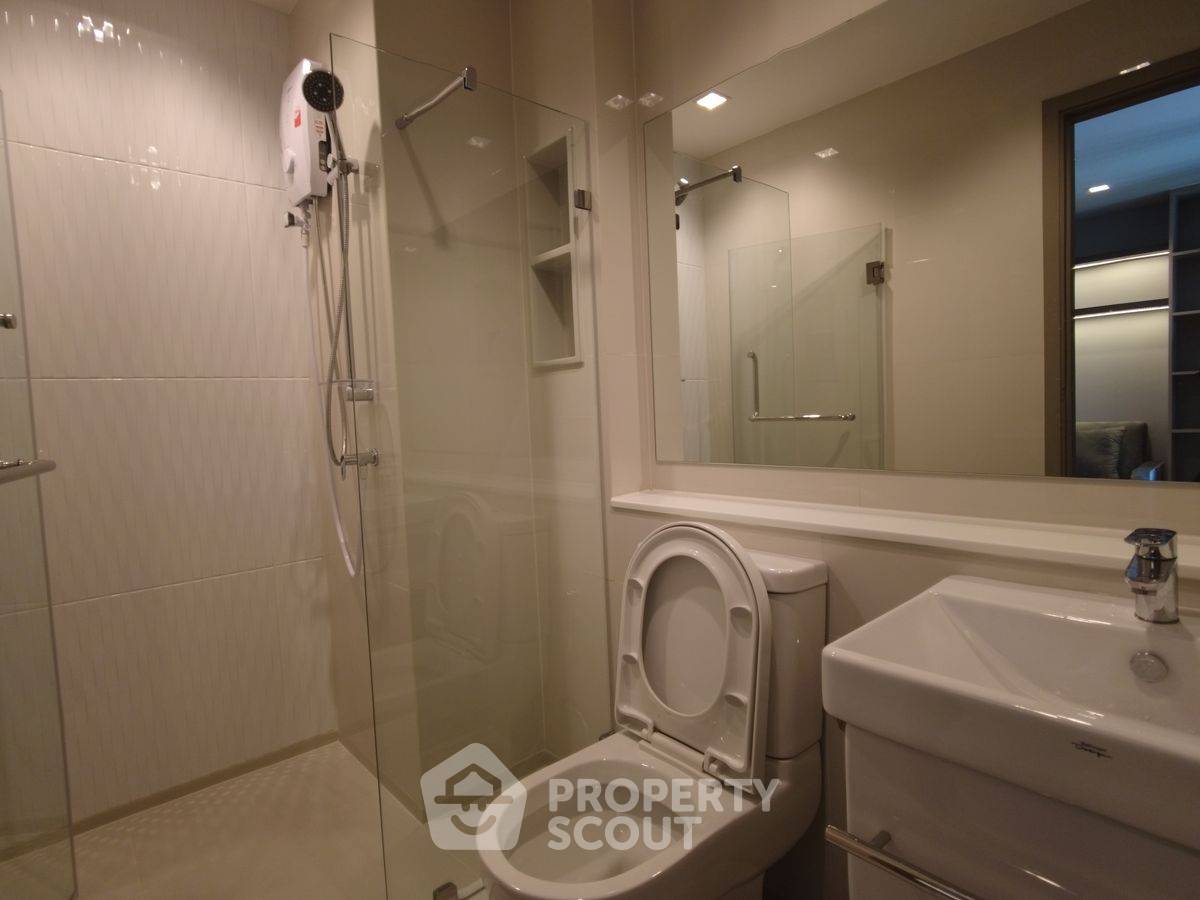 picture 1-BR Condo at Life Asoke - Rama 9 near MRT Phra Ram 9 (ID 2094542) - 8/9