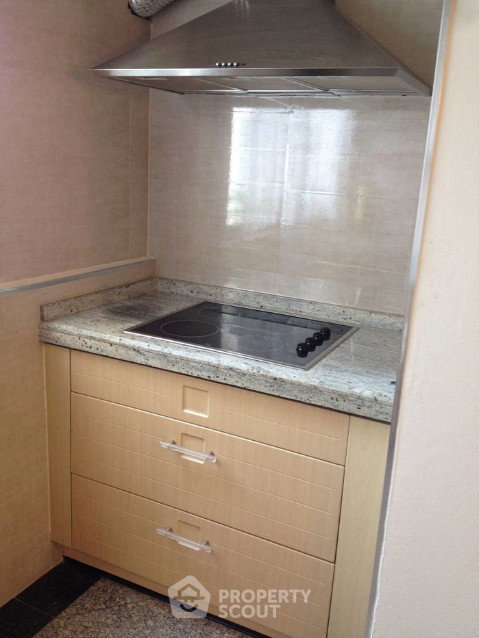 picture 2-BR Condo at Beverly Tower near ARL Makkasan (ID 566063) - 3/9