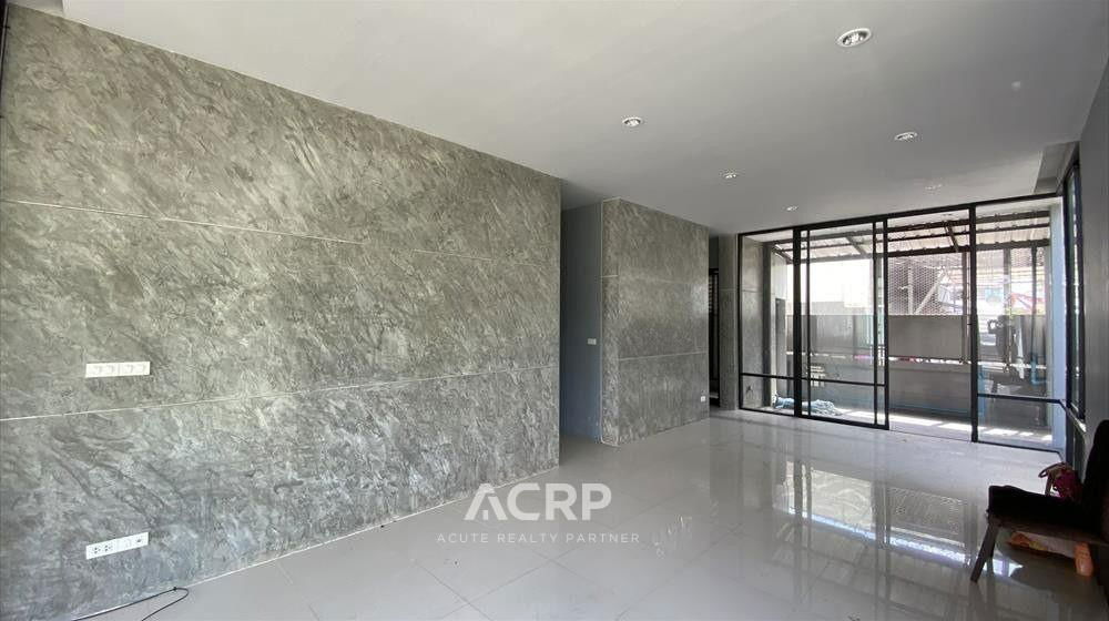 picture Modern Loft-Style Twin House for Sale – The Season Phetkasem 69 Project, close to MRT Lak Song - 2/20