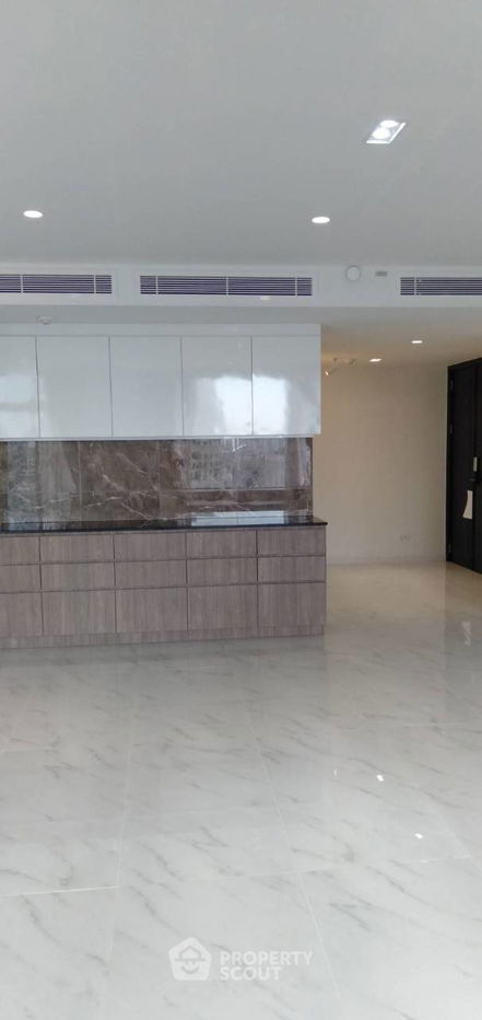 รูป คอนโด 3-ห้องนอน ที่ ออลซีซั่น แมนชั่น คอนโดมิเนียม ใกล้ BTS เพลินจิต (ID 511878) - รูปที่ 6/18