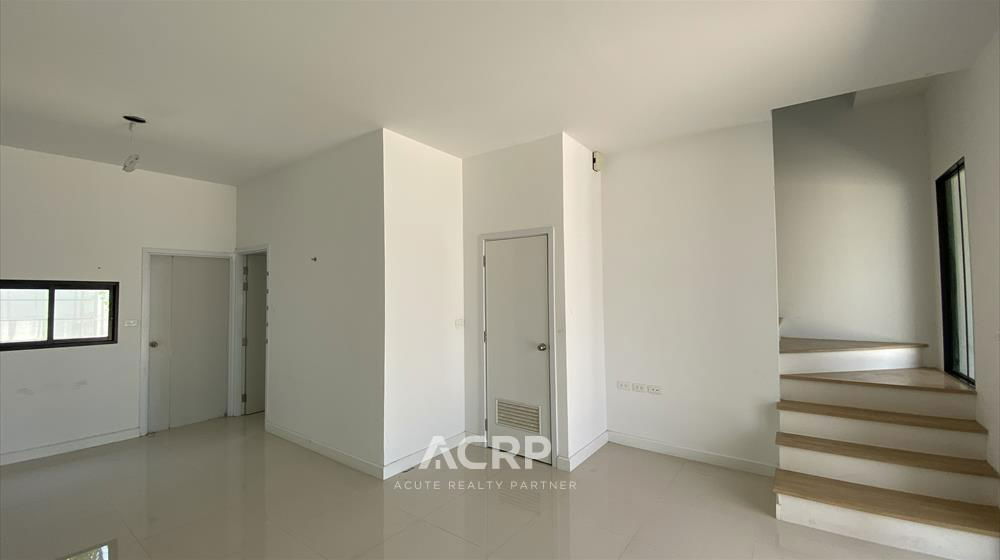 รูป ขายทาวน์โฮม 2 ชั้น สไตล์ Modern Loft โครงการชีวาโฮม ประชาอุทิศ - รูปที่ 3/20