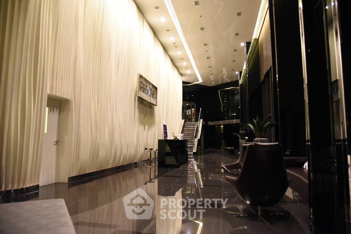 picture 2-BR Condo at Rhythm Sukhumvit 44/1 near BTS Phra Khanong (ID 944563) - 4/12