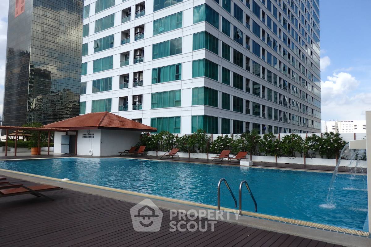 picture 2-BR Condo at Sukhumvit Living Town near MRT Phetchaburi (ID 886862) - 1/11
