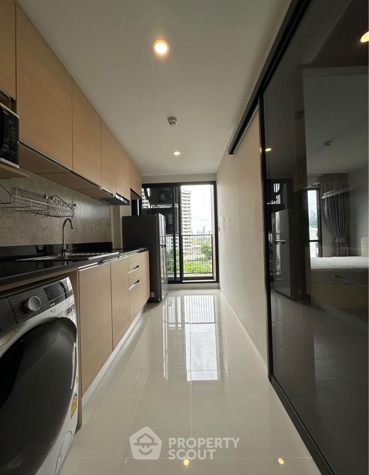 picture 1-BR Condo at The Shade Sathorn 1 near MRT Khlong Toei (ID 2287464) - 5/10