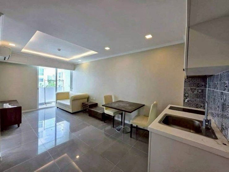 picture THE ORIENT RESORT & SPA CONDO  City view and Pool view - 33/34
