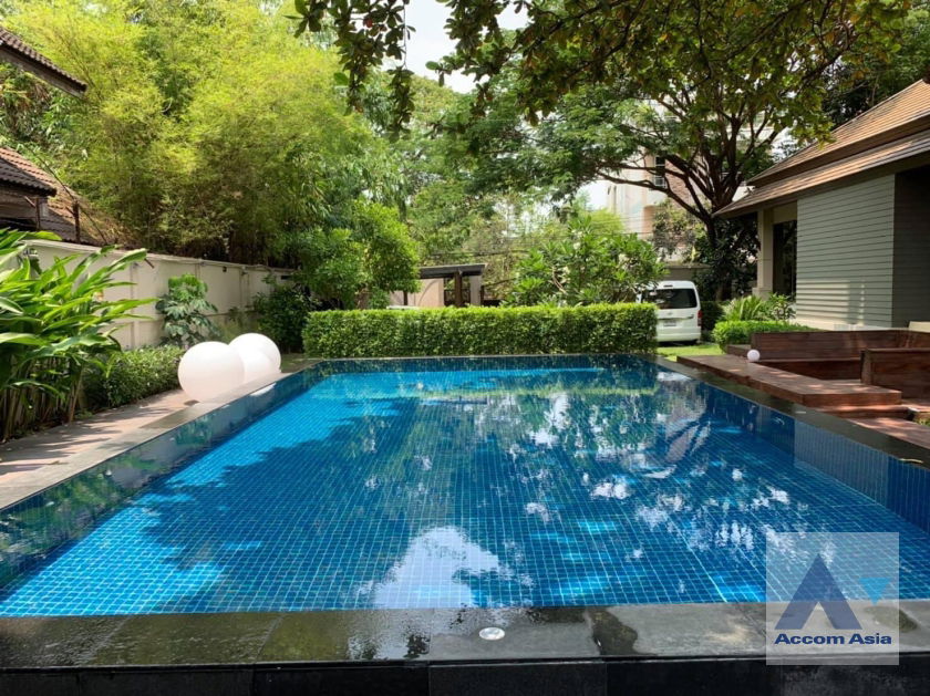 picture 🔼🔽 AccomA 📩 Home Office,Private Swimming Pool 5 BR House in Khlong Ton Nuea (AA22860) - 1/16