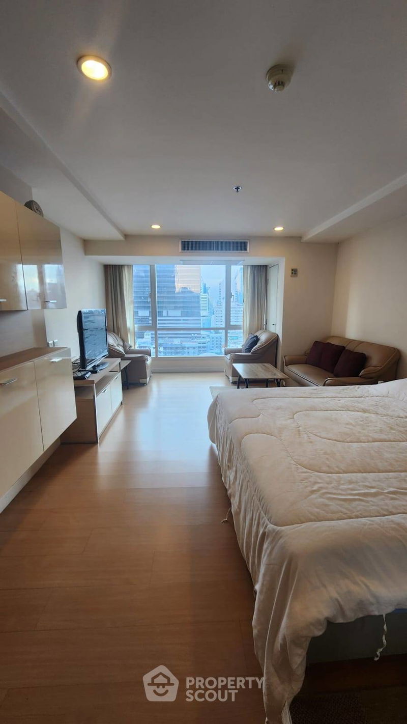 Condos for rent : 1-BR Condo at The Trendy Condominium near BTS Nana (ID 1719277)
