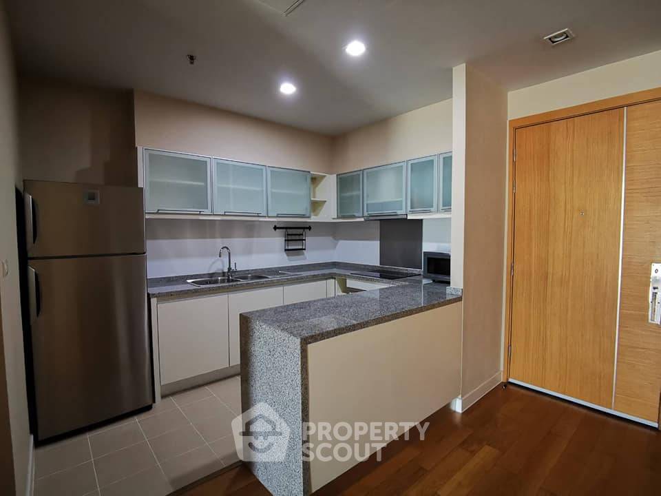 picture 2-BR Condo at Millennium Residence @ Sukhumvit Condominium near BTS Phrom Phong (ID 566576) - 2/10