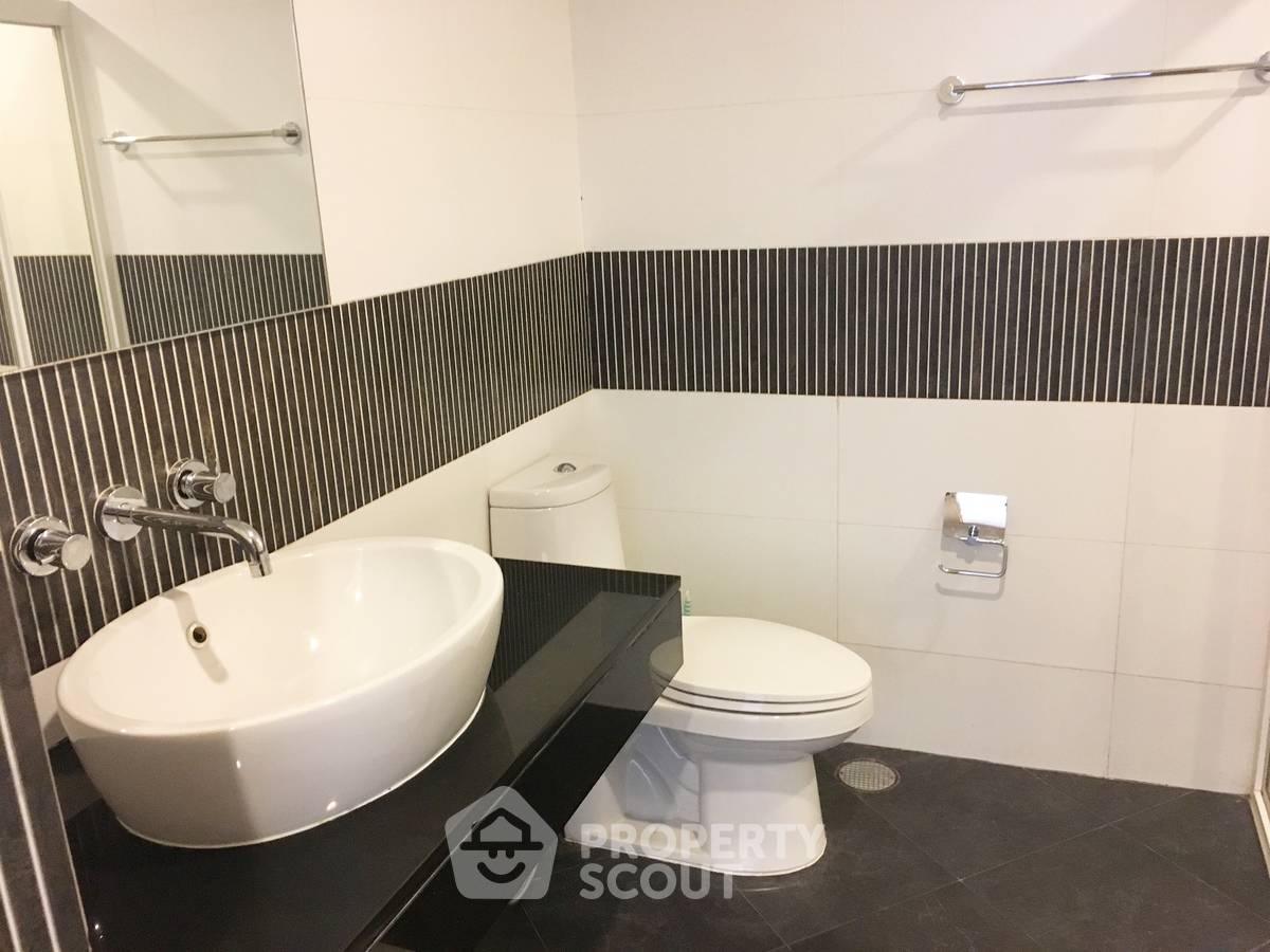 รูป คอนโด 1-ห้องนอน ที่ เออร์บานา สาทร คอนโดมิเนียม ใกล้ BTS ศาลาแดง (ID 412519) - รูปที่ 3/11