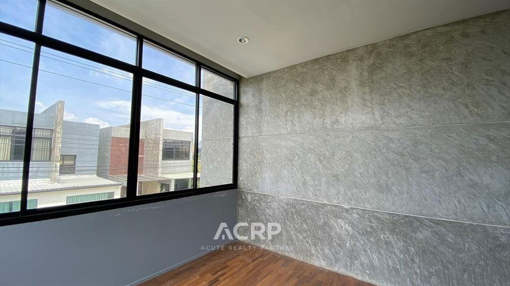 picture Modern Loft-Style Twin House for Sale – The Season Phetkasem 69 Project, close to MRT Lak Song - 12/20