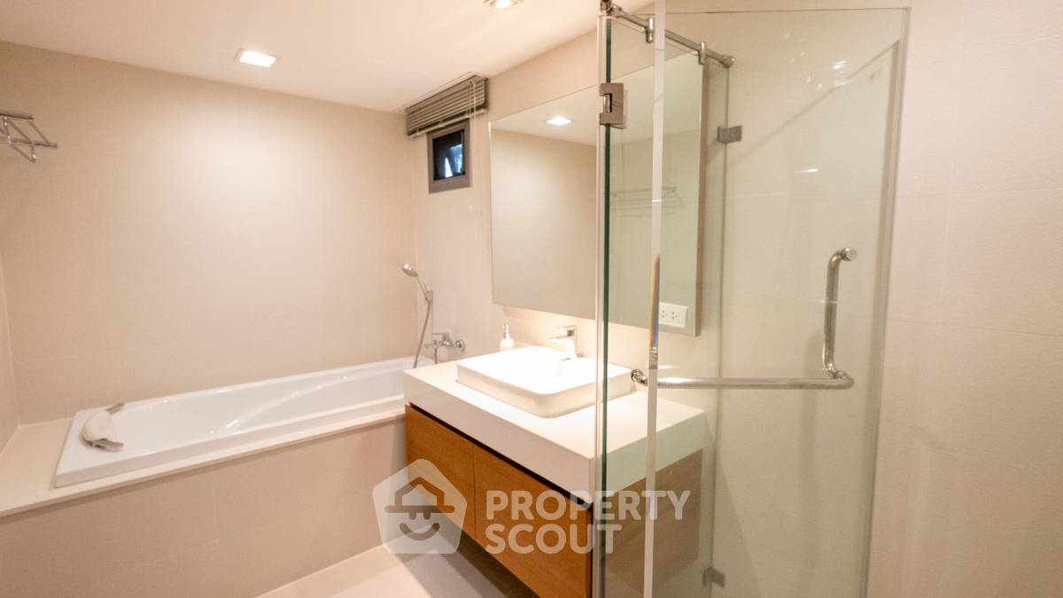 picture 2-BR Condo at The Klasse Residence near MRT Sukhumvit (ID 514491) - 9/12