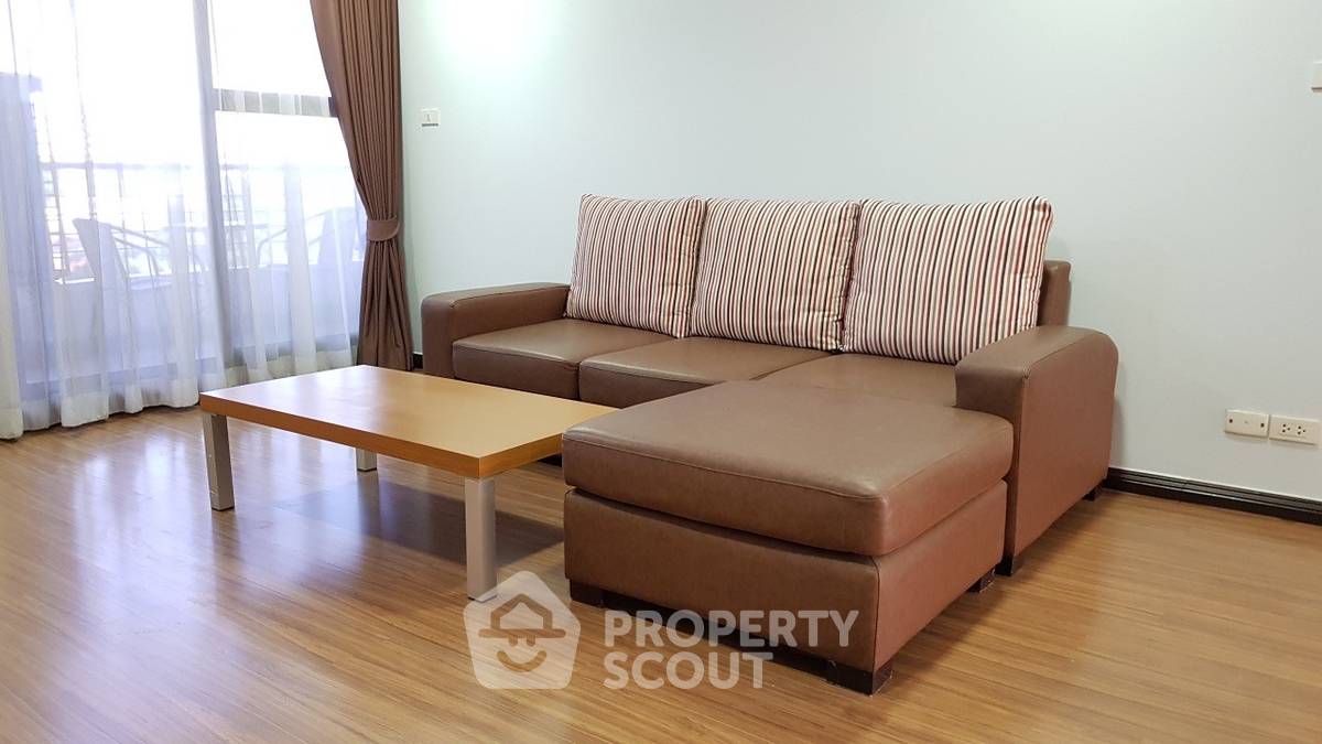 picture 2-BR Condo at Supalai Place Sukhumvit 39 near BTS Phrom Phong (ID 512412) - 3/12