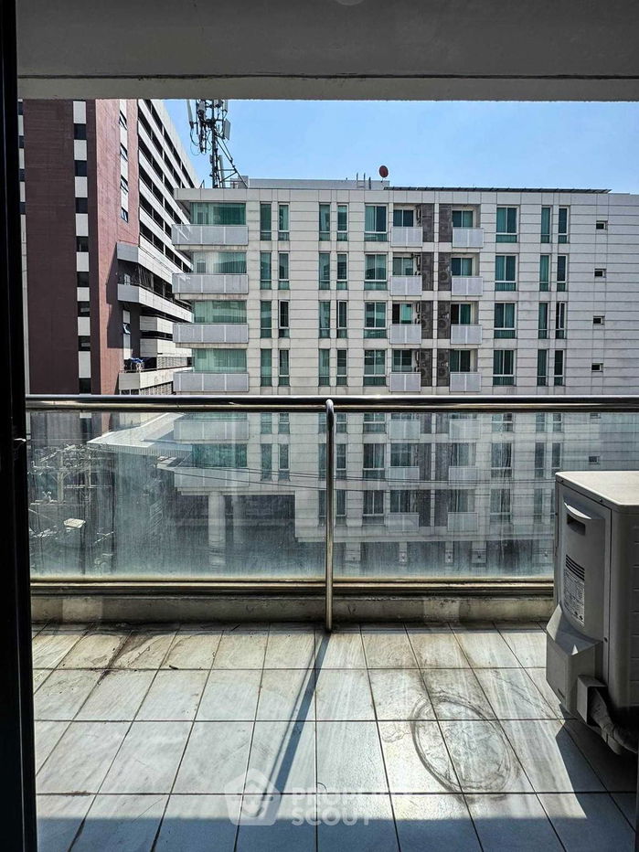 picture 3-BR Condo at Baan Prompong Condominium near MRT Phetchaburi (ID 1991457) - 39/40