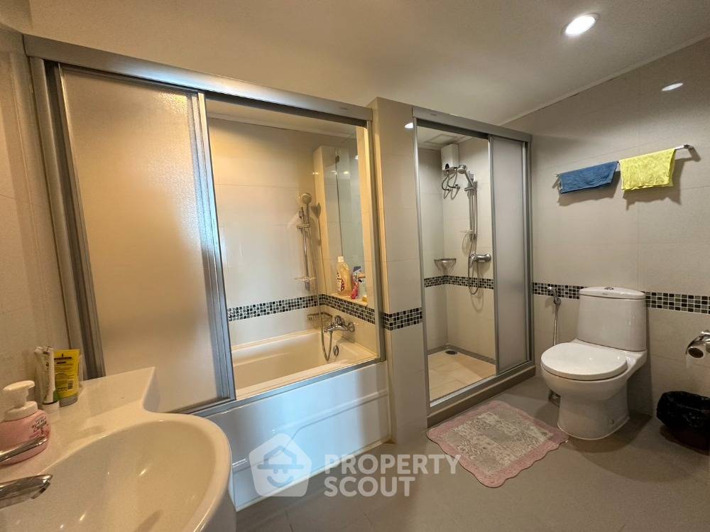 picture 3-BR Condo at Lumpini Park Riverside Rama 3 close to Phra Ram 3 (ID 1551730) - 11/23