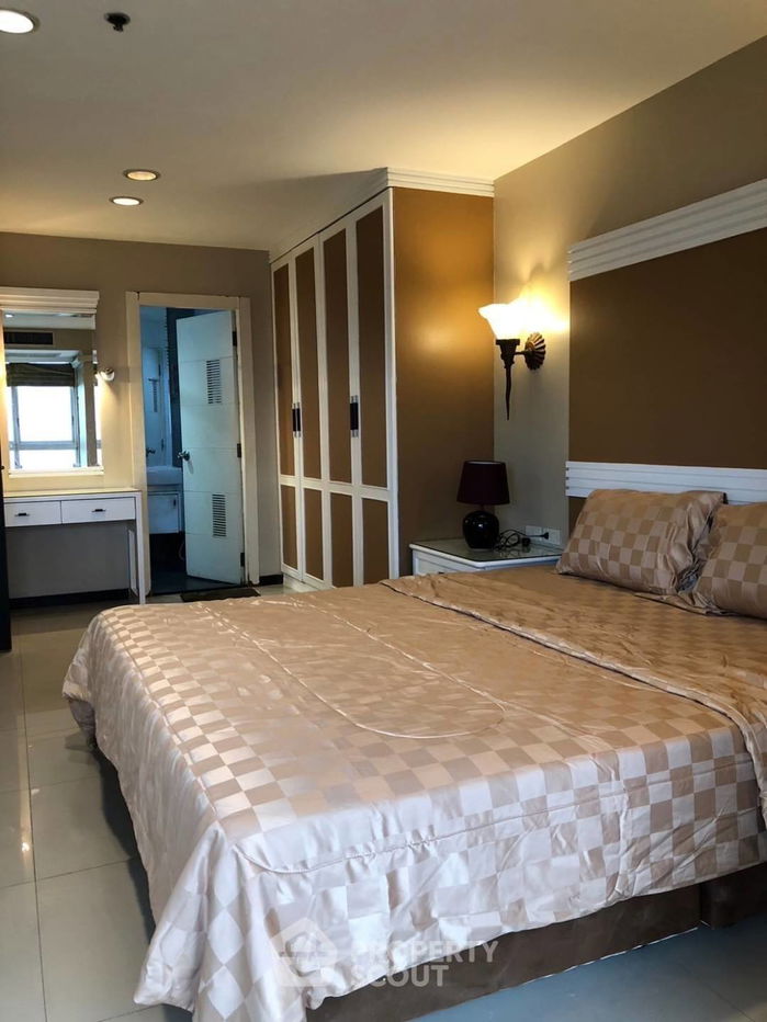 picture 2-BR Condo at The Waterford Diamond Tower Sukhumvit near BTS Phrom Phong (ID 1551400) - 3/15