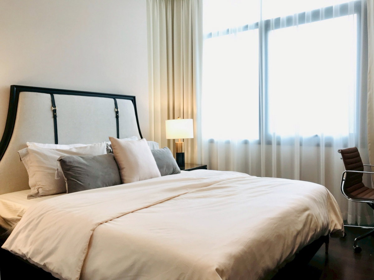 LTH12988 – Condo for rent คอนโดให้เช่า at The Diplomat 39 ดิ โดพโลแมท 39 Size 92 sqm. 2 beds 2 baths Near BTS Phromphong ONLY 95K/month