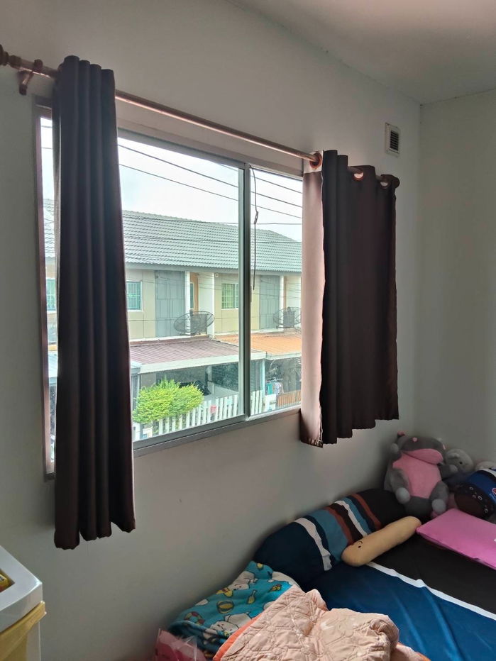 picture Townhome for sale in Baan Pruksa 107 Tiwanon-Rangsit. Excellent condition, shady atmosphere!  - 9/10