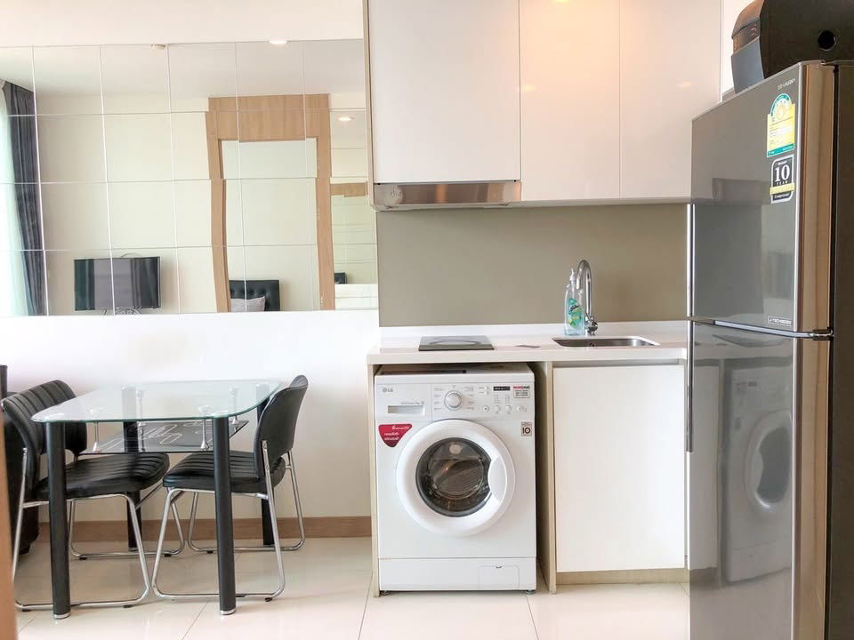 picture For Rent: Riviera Wongamat Condo 23rd Floor Rental Price: 20,000 Baht / month Size: 35 sq.m. - 10/11