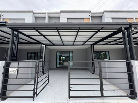 House for rent Pleno Sukhumvit Bangna 2, ready to move in. If interested, contact Line @goodmanpro or call 0999029192.