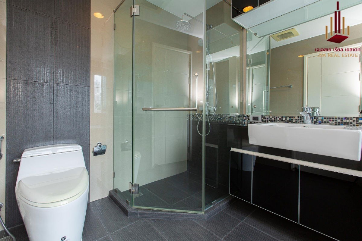 picture ✨ For Rent: The Crest Sukhumvit 34 Condo ✨  💰 Only 65,000 THB/month - 8/8