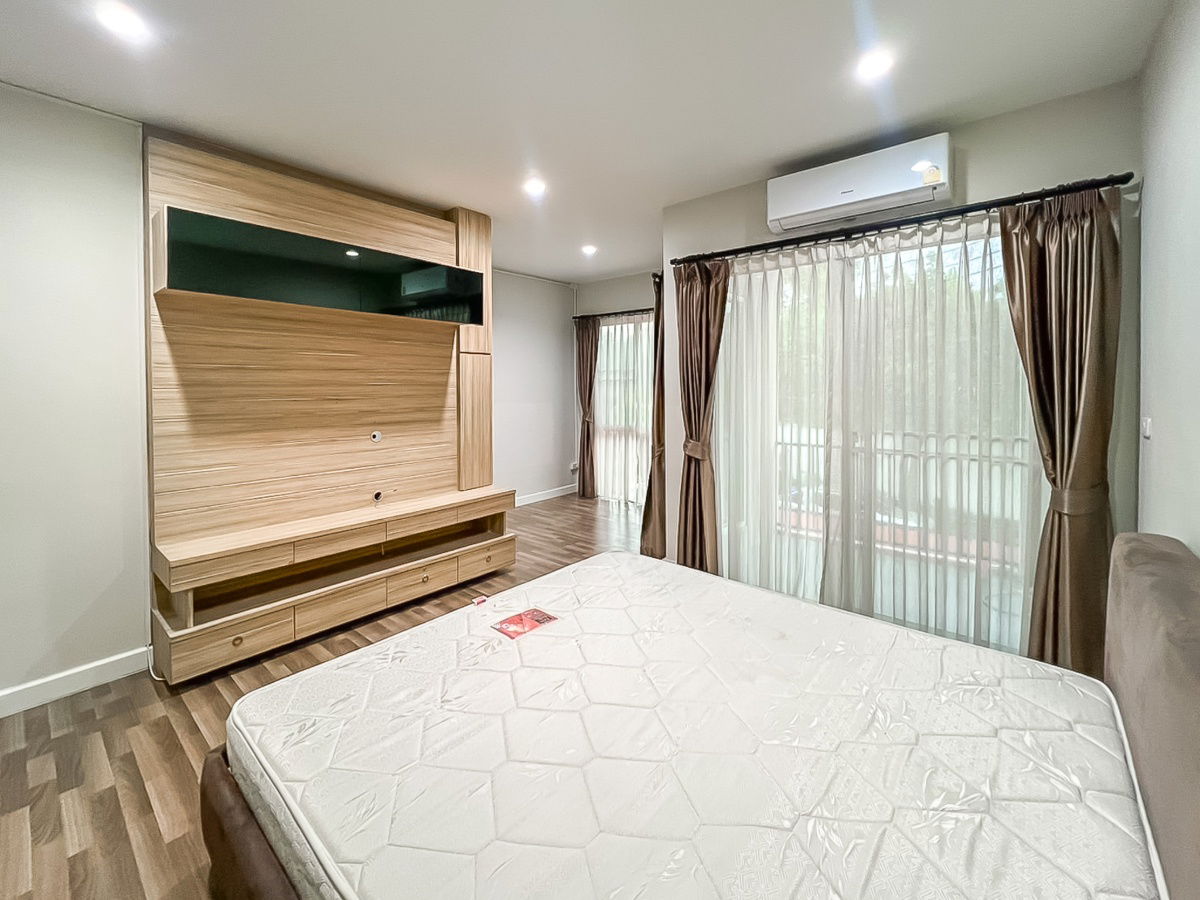 รูป ขายด่วน 📍 ทาวน์โฮม3ชั้น หมู่บ้านซิกเนเจอร์ รามอินทรา109 ต้นโครงการหลังมุม พร้อมอยู่ เพียง 3.35 ล้าน - รูปที่ 11/22