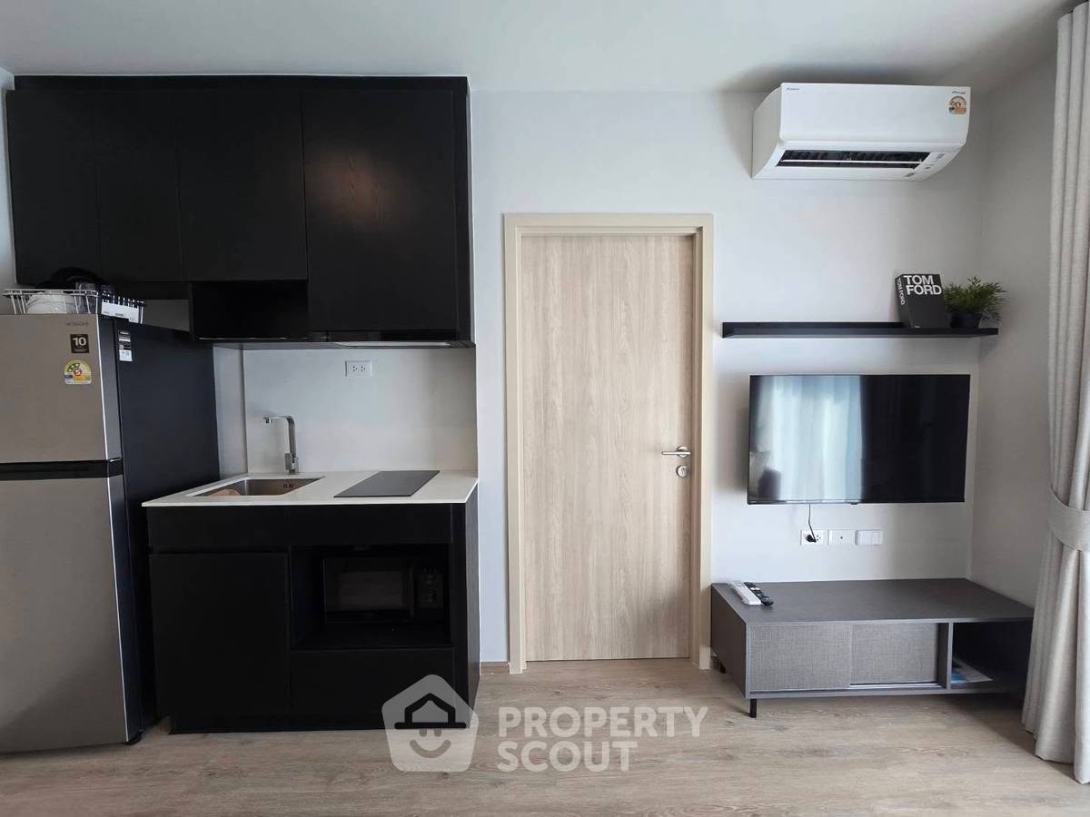 picture 1-BR Condo at Nue District R9 near MRT Phra Ram 9 (ID 2298116) - 4/12