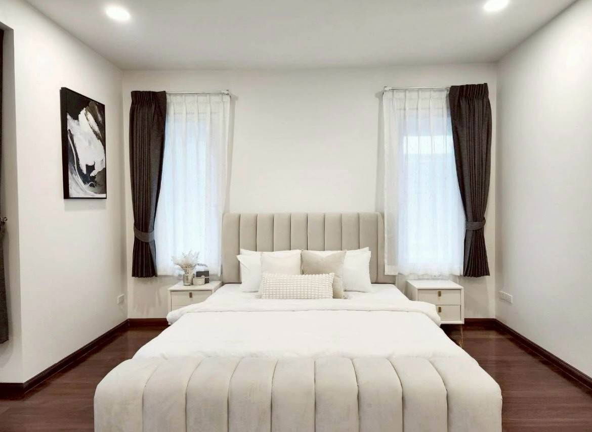 picture 🏡✨ Luxury 3-story detached house for rent near MRT Huai Khwang, 5 bedrooms, fully furnished, 320 sq m. 💰 180,000 baht/month - 7/10