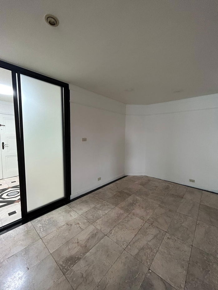 picture Spacious 3-Bed Condo for Rent at President Park Sukhumvit 24 – Pine Tower (S03-2092) - 38/40