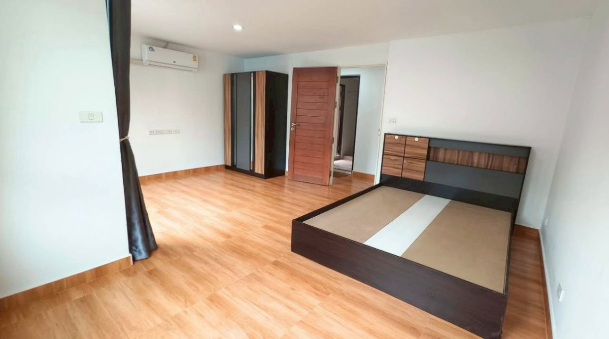 รูป 🏡 ให้เช่าทาวน์โฮม 3 ชั้น  3 ห้องนอน / 3 ห้องน้ำ  รีโนเวทใหม่ พื้นที่ใช้สอยเยอะ ใจกลางเมืองทองธานี - รูปที่ 5/19